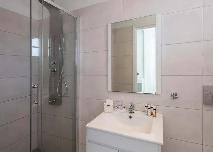 Aparthotel Eleana 4*