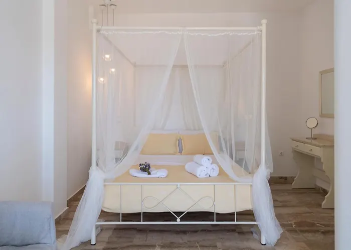 Eleana Aparthotel 4*