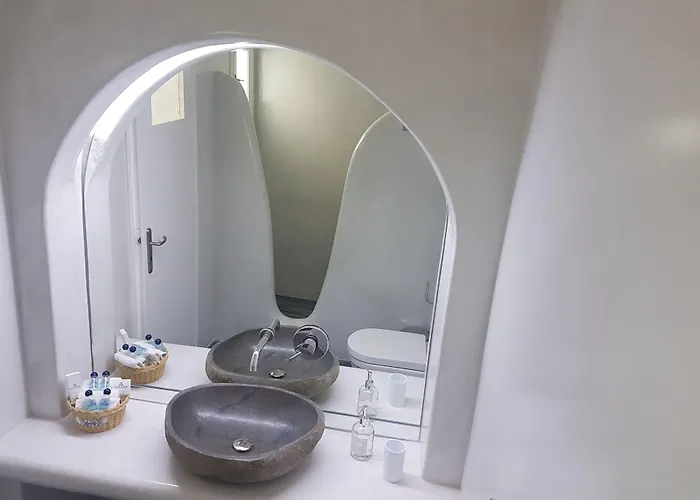 Eleana Aparthotel Ambelas