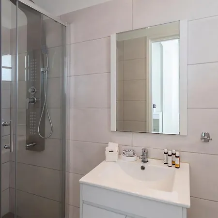 Hotel apartamentowy Eleana 4*