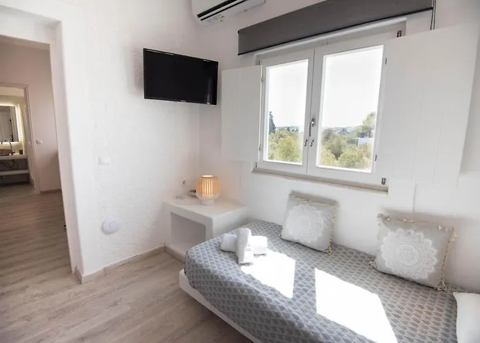 Eleana Αμπελάς