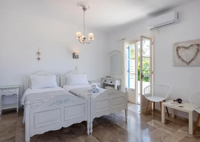 Eleana Lejlighedshotel Ampelas