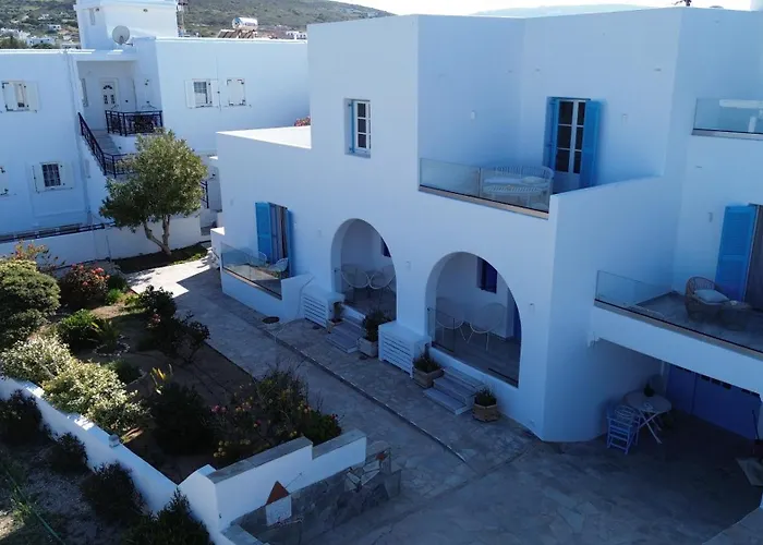 Eleana Lejlighedshotel Ampelas