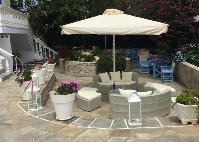 Eleana Lejlighedshotel Ampelas